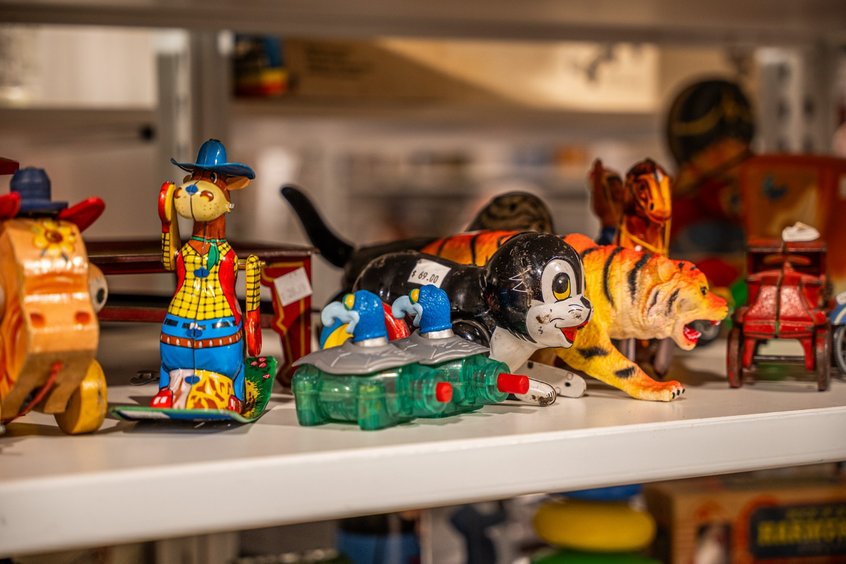 Antiques at Ohio's Market Berlin