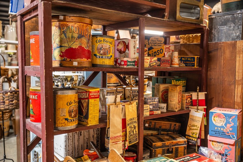 Antiques at Ohio's Market Berlin