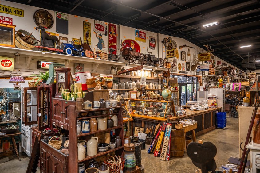 Antiques at Ohio's Market Berlin