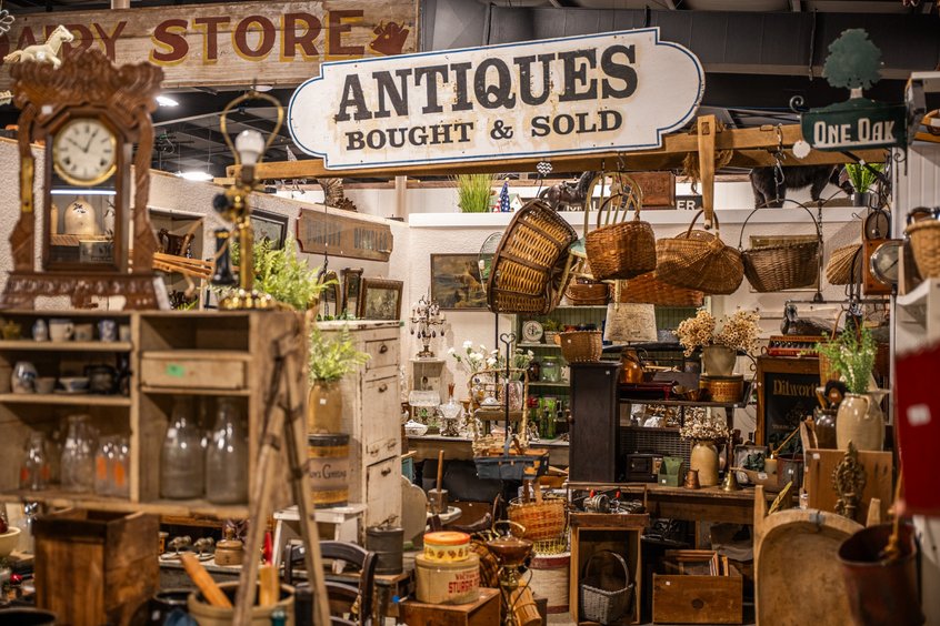 Antiques at Ohio's Market Berlin