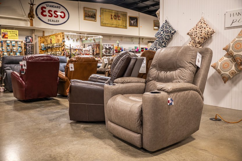Furniture at Ohio's Market Berlin