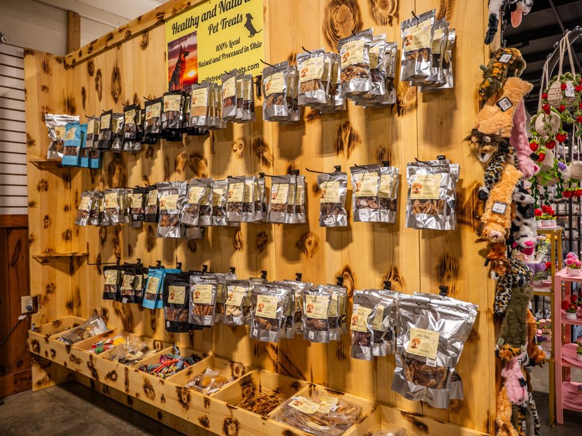Pet supplies and birding at Ohio's Market Berlin
